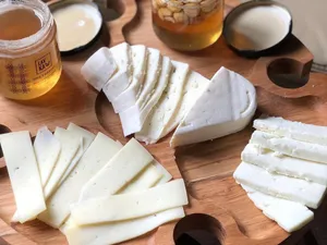 Продукція власного виробництва екоферми «Карпатський Буйвіл»